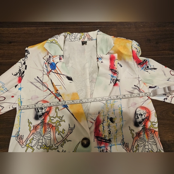 NWOT Shein long sleeve single button Halloween graffiti blazer size medium - Picture 13 of 13